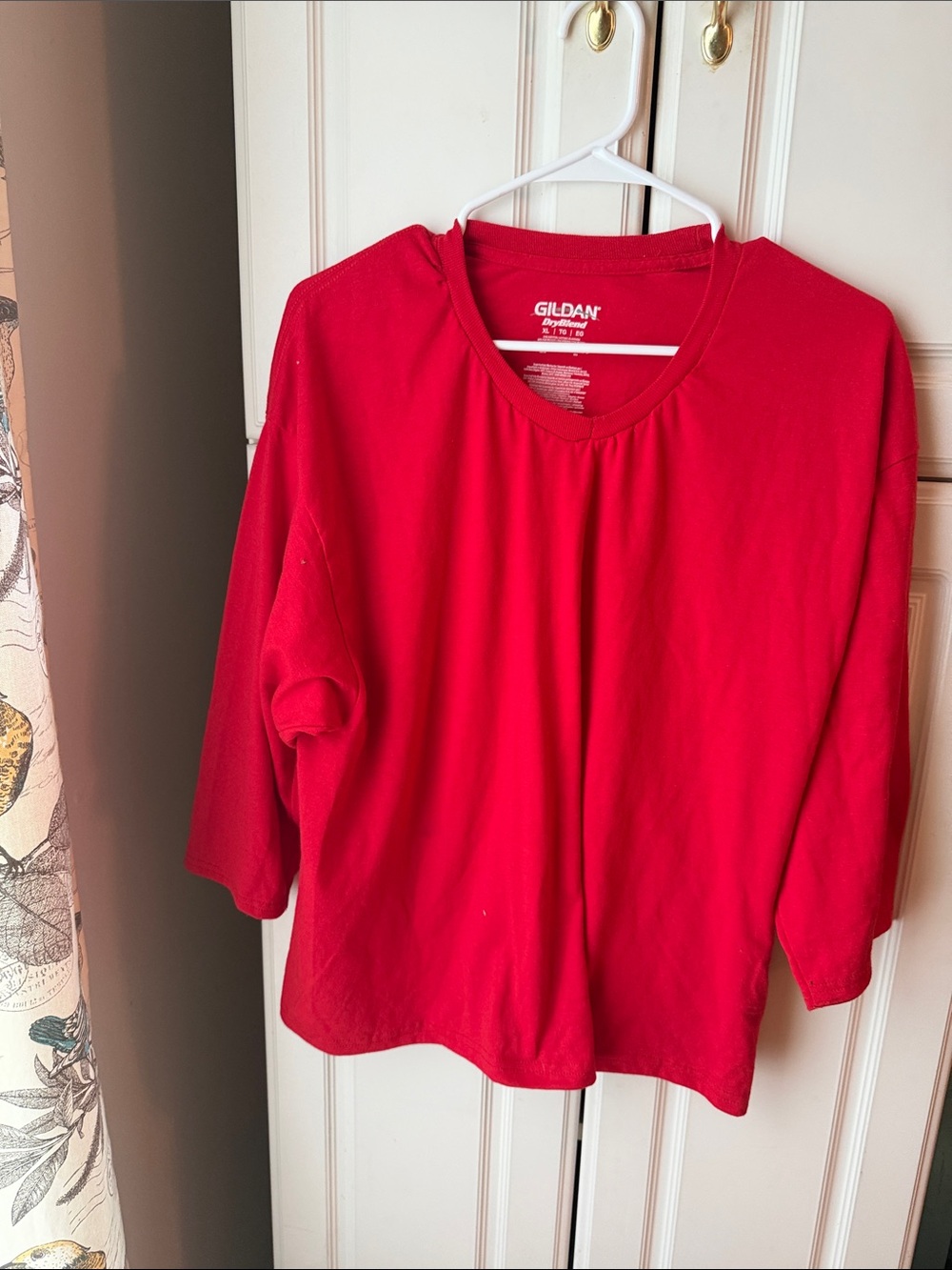 Gildan Women's Bright Red Long Sleeve Crewneck Tee